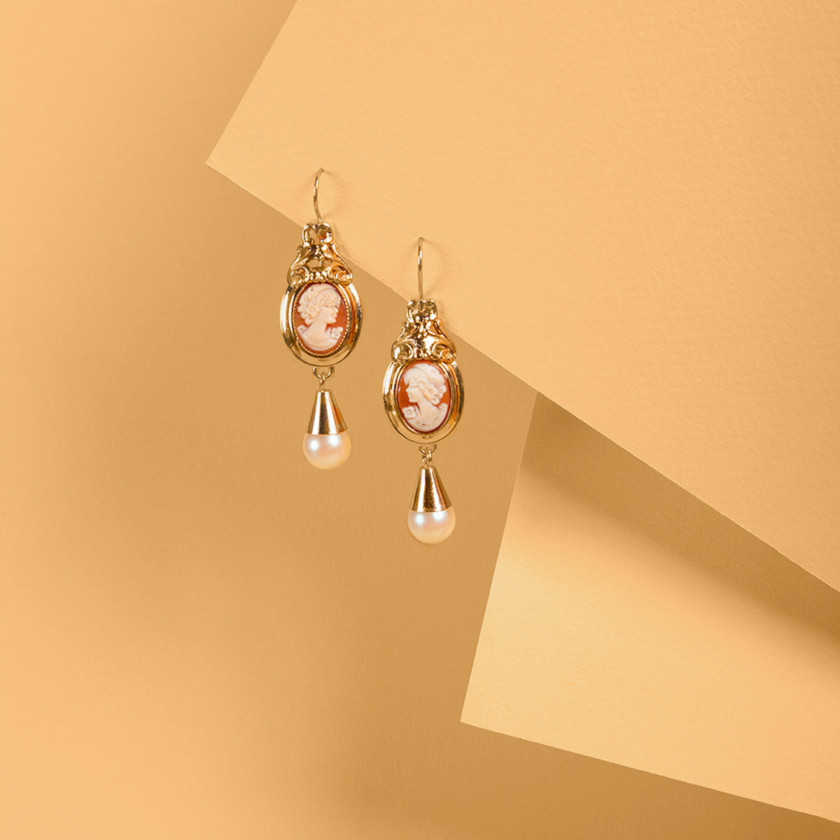 BOUCLE D'OREILLE CAMEE LOUVRE - MY LITTLE VENDOME